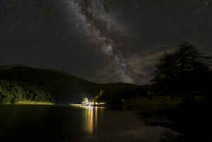La Via Lattea sul lago Calamone